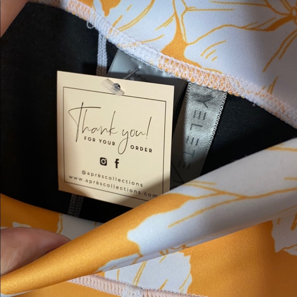 Yellow Floral Leggings - Picture 6 of 7